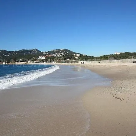 Oda ve Kahvaltı Bois Joli 4*